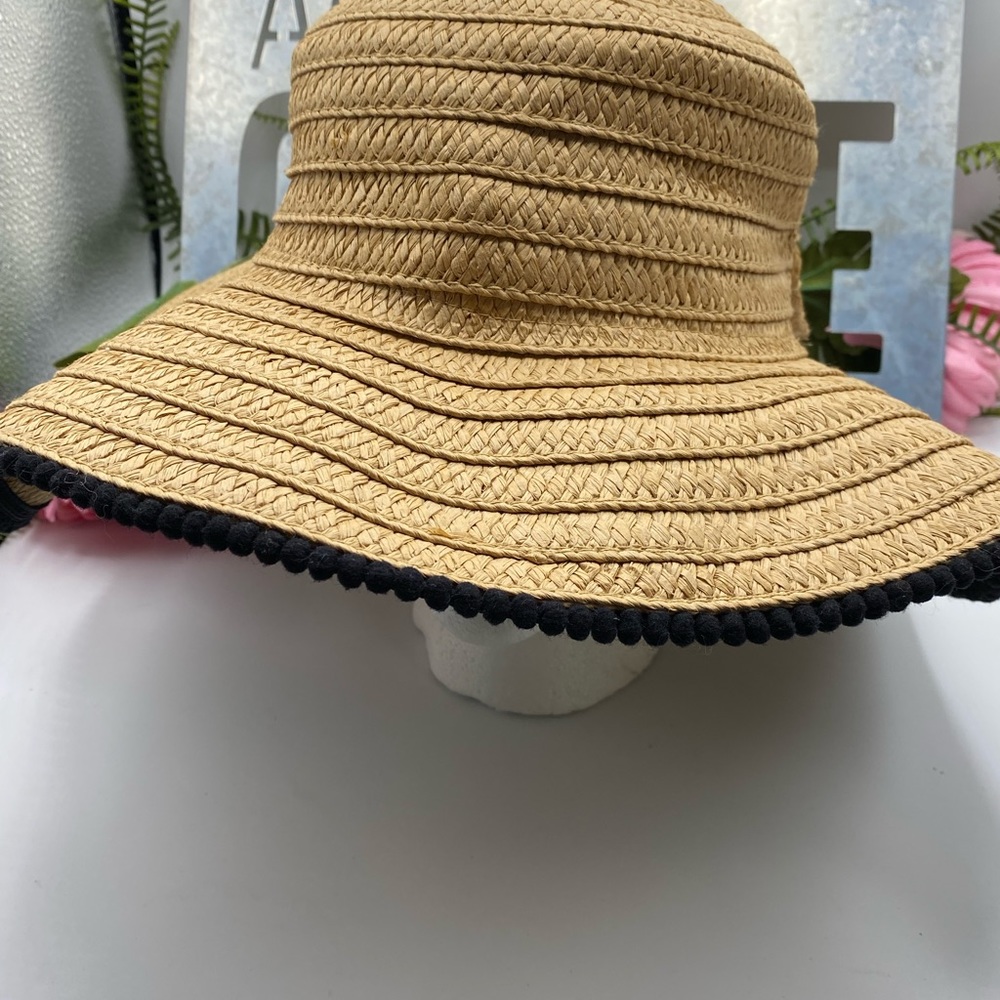 Betsy Johnson Floppy Staw Hat w Bow - Picture 2 of 6
